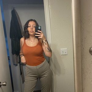 Meet your Posher, Joelle